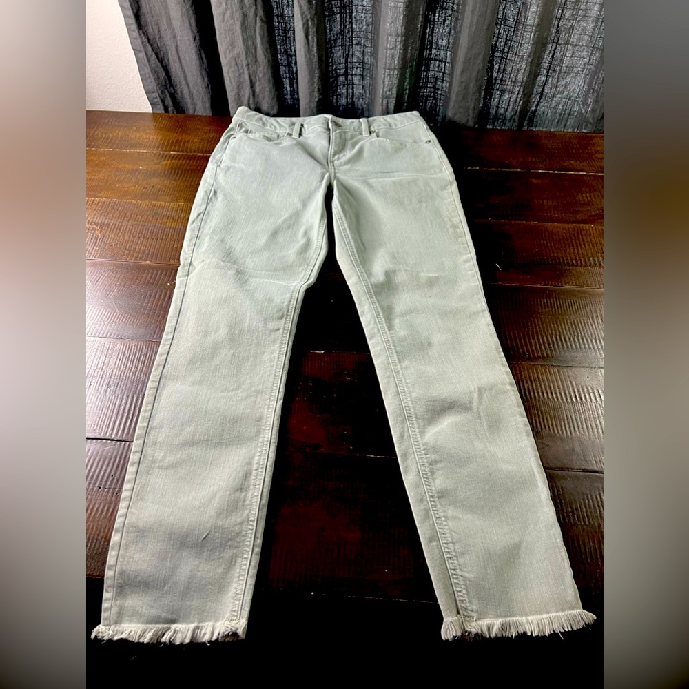 Loft Light Gray Cut Off Ankle Jeans - 4